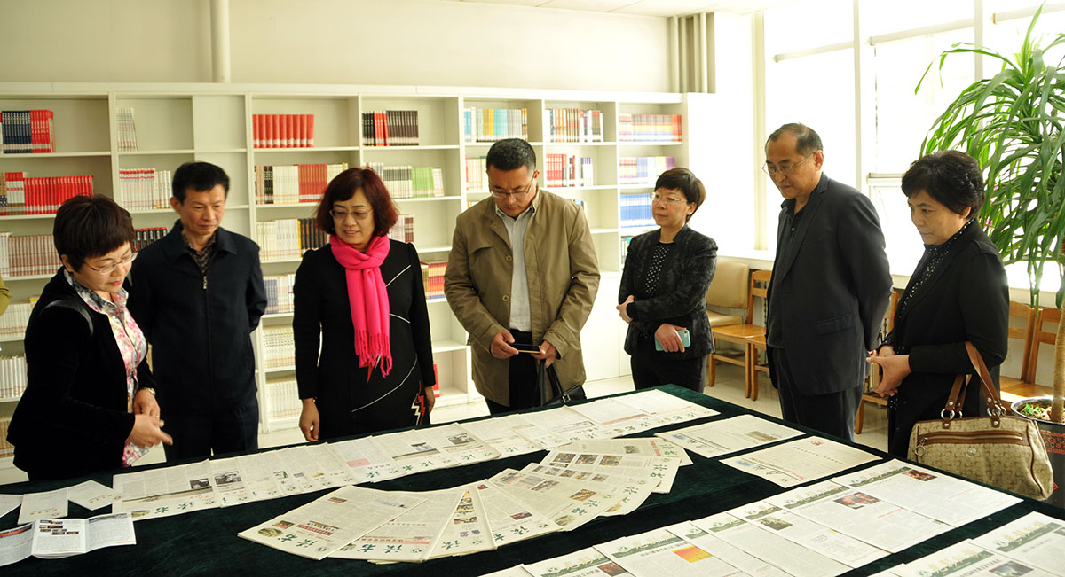 省示范思政部建设项目考评组来校实地考评