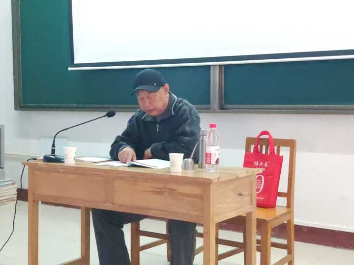 思政部：老党员进课堂，方言寄语家乡情