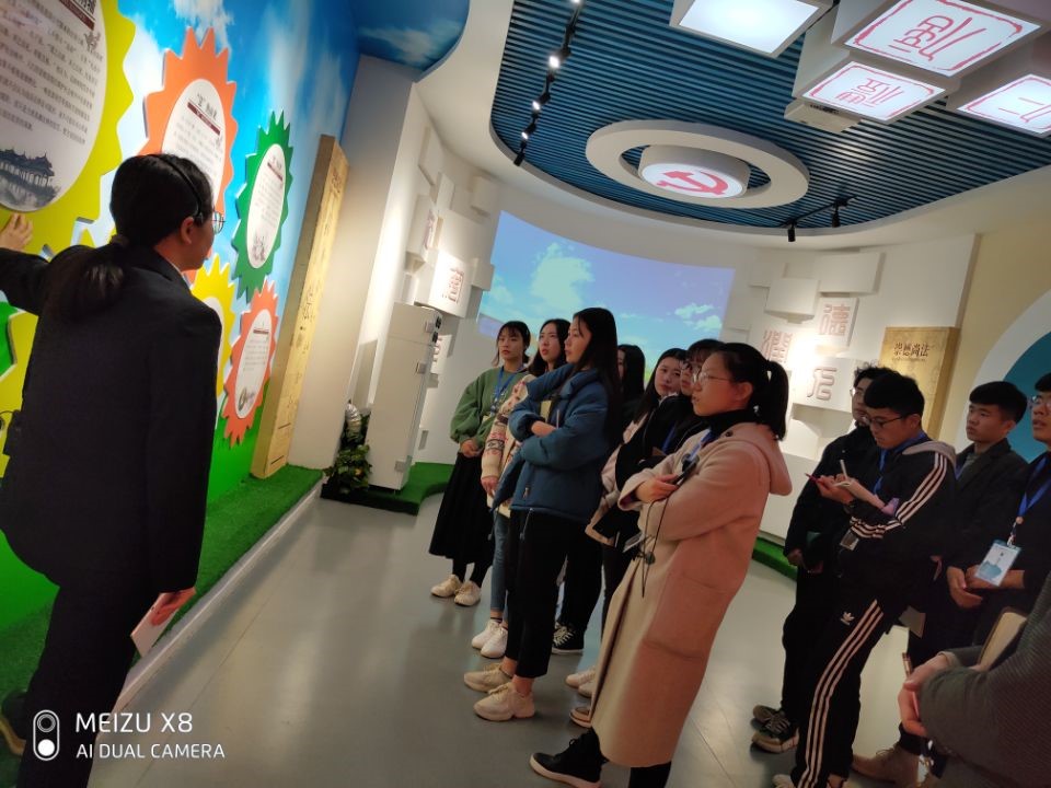 大学生法律协会参观省检察院青少年法治教育基地